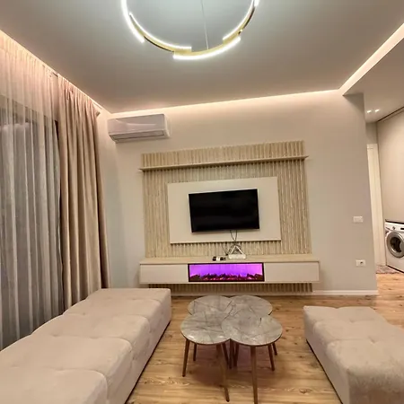 Luxury At Delijorgji Complex 10 * Тирана