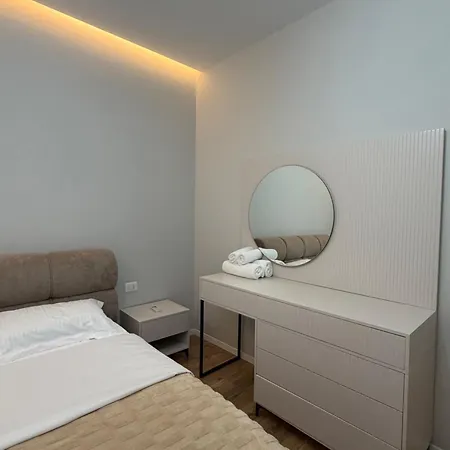 Luxury At Delijorgji Complex 10 * Tirana