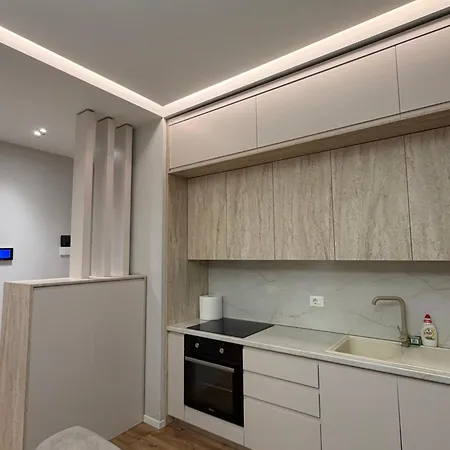 Luxury At Delijorgji Complex 10 * Tirana